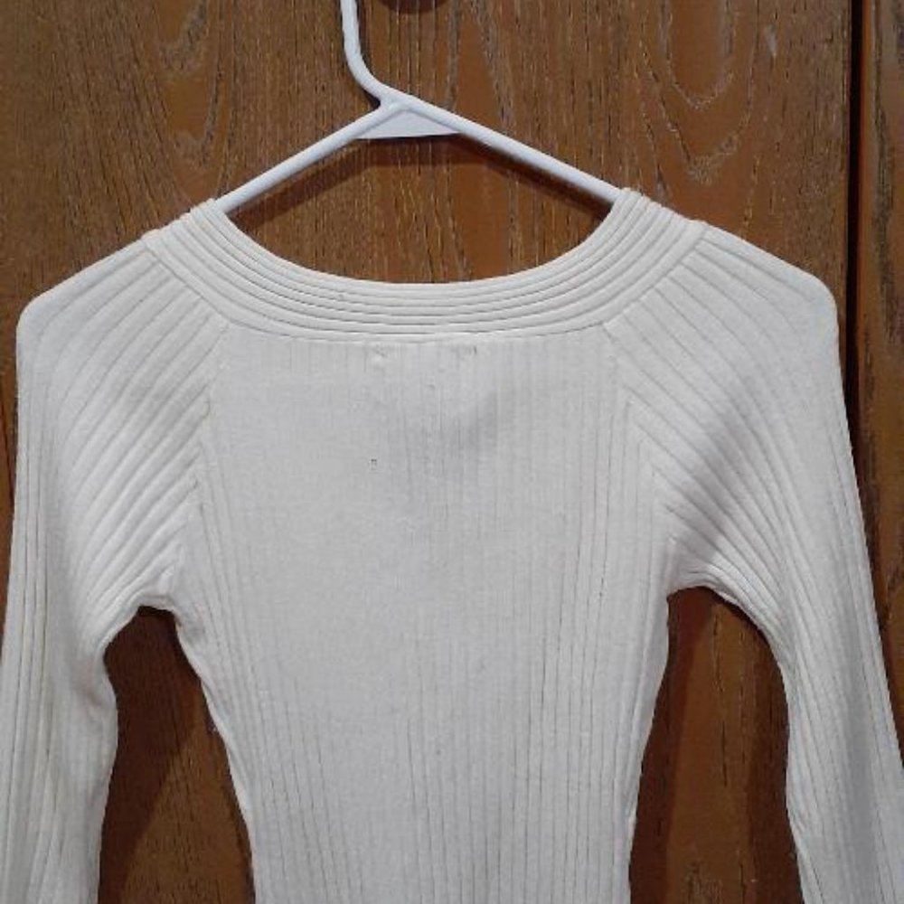 Off White Ribbed Sweater - Picture 2 of 3